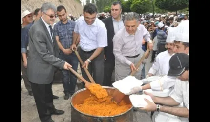 Kayseri Evliyalar Günü'nde Pilav Şöleni
