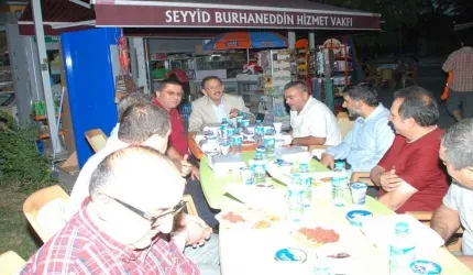 Özhaseki'den 5 Bin Kayserispor Taraftarına İftar Yemeği