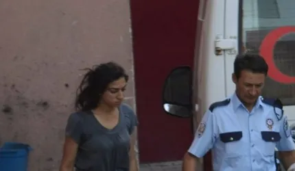 Kocasını Uyurken Bıçakladı