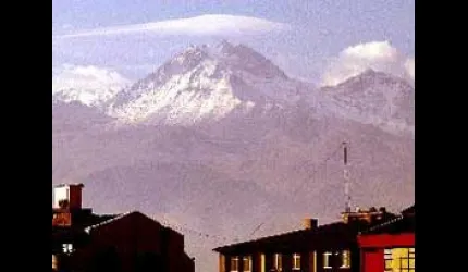 Erciyes Dağı'nda kar yağışı etkili oldu.