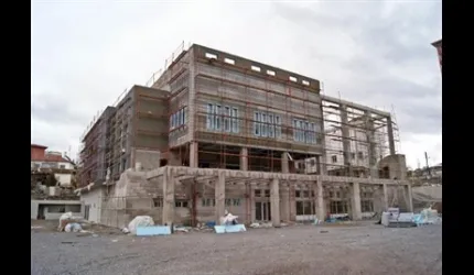 Kayseri'de Cemevi, Camii ve Ermeni Mezarı Yanyana