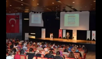 "Aile Olmak" Konferansı Yapıldı