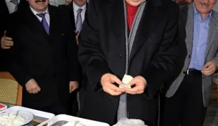Başkan Özhaseki, Köy Ziyaretlerine Devam Edilor