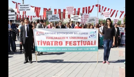 Tiyatro Festivali Başladı