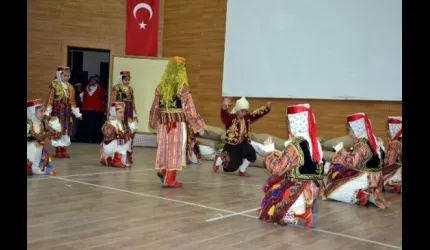 İlkokul Öğrencilerinden Çanakkale Gecesi
