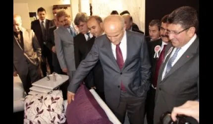 Kayseri´den İtalya´ya mobilya ihracı Vali Bilici´yi sevindirdi