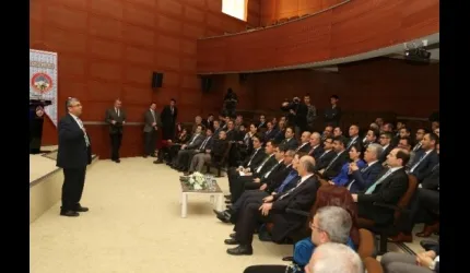 Vali Düzgün 'yönetim Becerilerini Geliştirme Ve Kapasite Artırma Eğitimi' Sertifika Törenine Katıldı