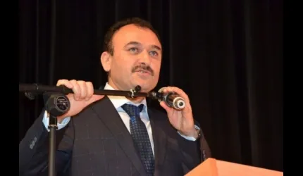 Ünlü Sanatçı Gökçe'den Öğrencilere Konser