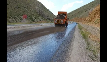 Kayseri'deki Sıcaklar Asfaltı Eritti