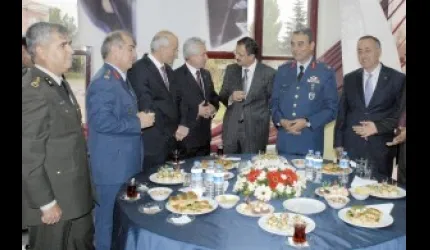 Başkan Özhaseki: Bayramı büyük acı yaşayan Vanlı kardeşlerimizle geçireceğiz