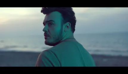 SİNAN CECELİ FEAT. EZO 'AÇ AÇ'