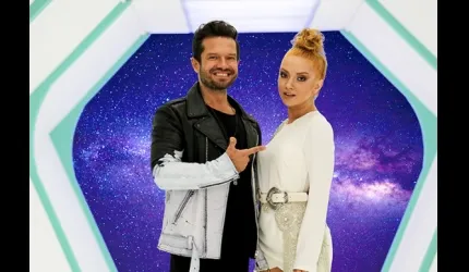Ozan Doğulu Ft. Ece Seçkin 'Sayın Seyirciler'