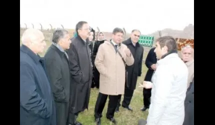 Kayserililer Van´da 500 aileyi ziyaret etti