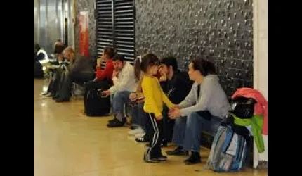 Korsan bilet satışı yapılan yolcular yarı yolda kaldı