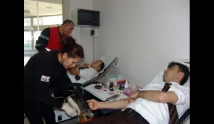 Belediye çalışanlarından kan bağışı