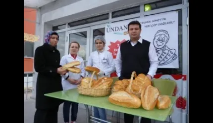 '2 bayat ekmeği getir bir taze ekmeği al' kampanyası