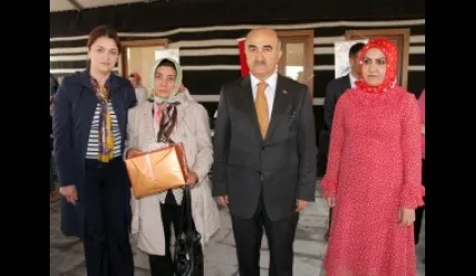 Talas Belediyesi, şehit annesini 'Yılın Annesi' seçti