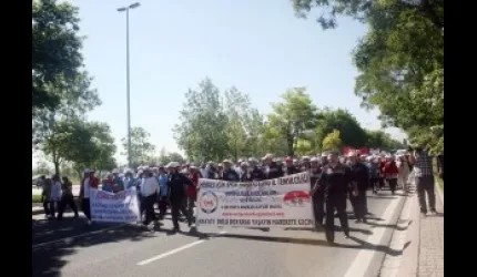 Olimpik Gün Yürüyüşü'ne 5 bin kişi katıldı