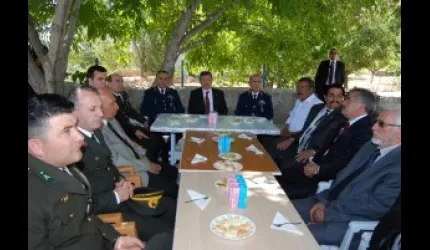 Vali Şerif Yılmaz´dan şehit ailesine ziyaret