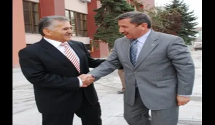 Vali Şerif Yılmaz´dan Melikgazi Belediyesi´ne ziyaret