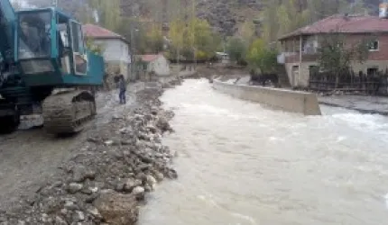 Yağışlar, Develi'de hayatı olumsuz etkiliyor