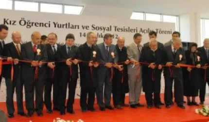 Hayırseverler 625 kız öğrenci için 5 blok yurt yaptırdı