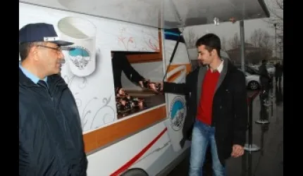 Kılıçdaroğlu´nun tazminatı öğrencilere sucuk oldu