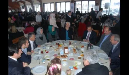 Özhaseki, Kadınlara Hitap Etti