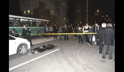 "Gel Kaynını Gör, Yerde Yatıyor"